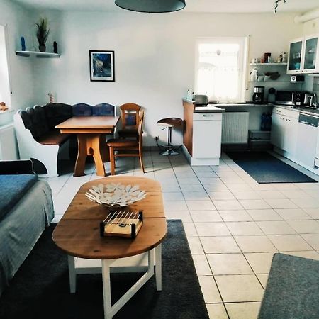 Gladenbach76 Qm Whg Im Eg Haus-Wohlfuehloase Vor Der Haustuerアパートメント エクステリア 写真